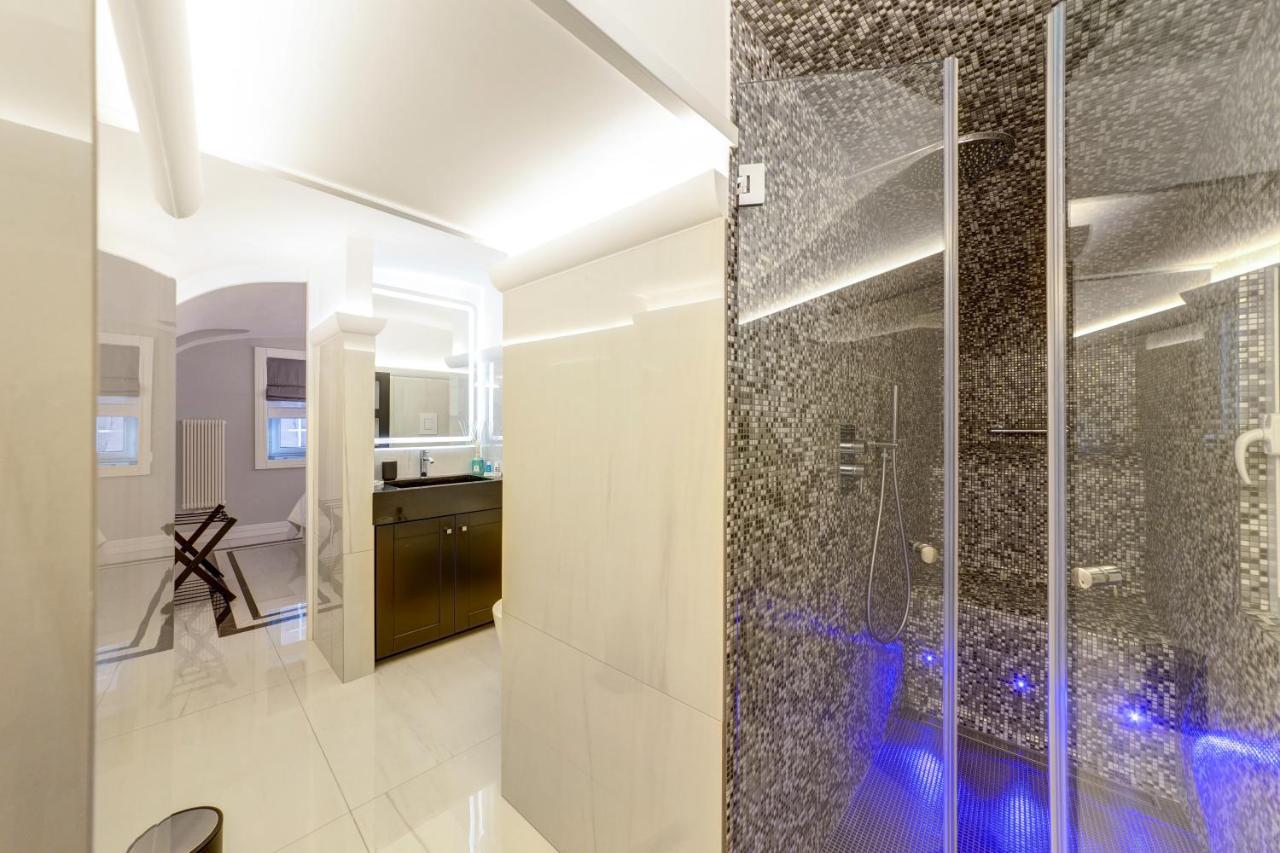 Ferienwohnung S&T Luxury House In Plebiscito Square Neapel Exterior foto