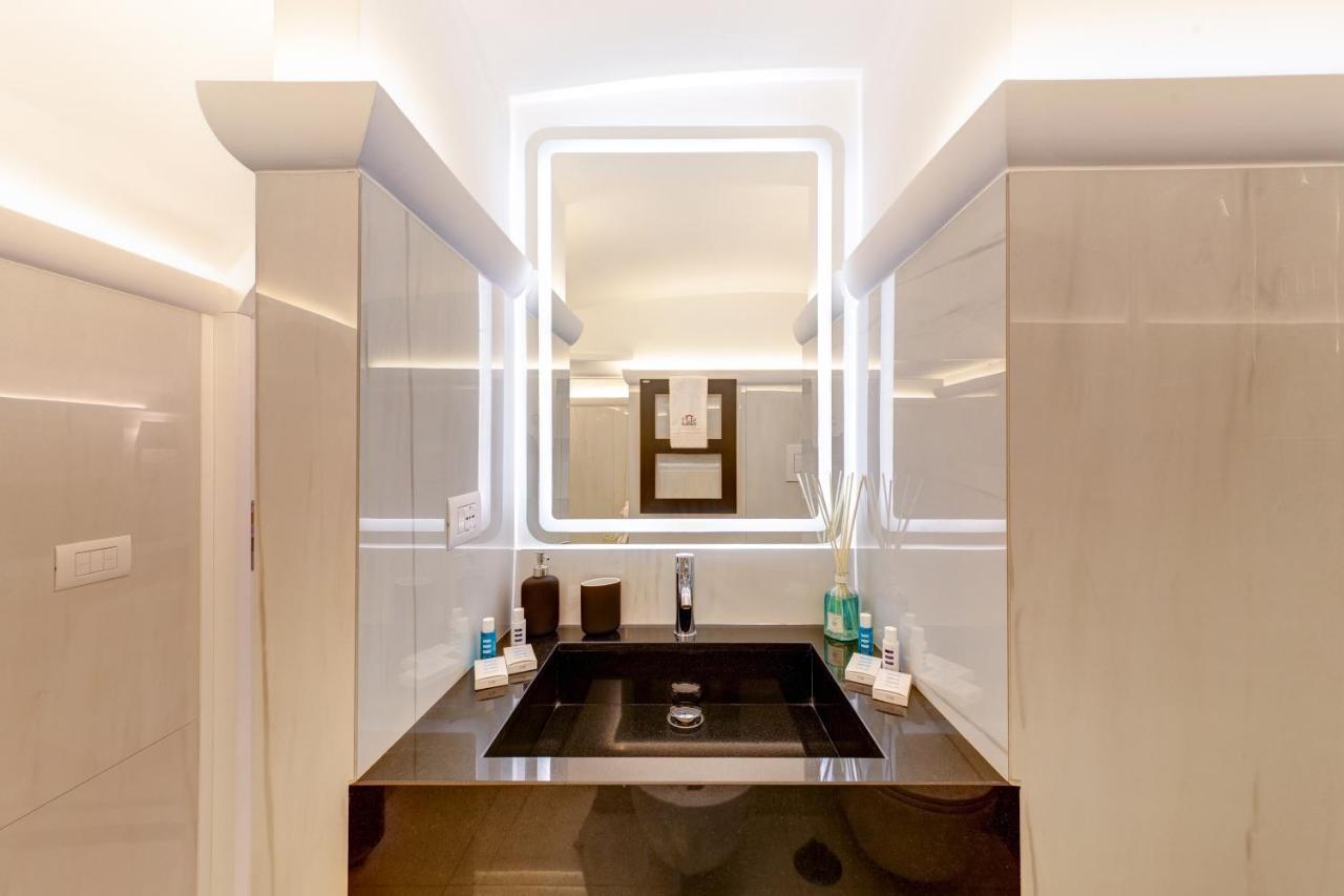 Ferienwohnung S&T Luxury House In Plebiscito Square Neapel Exterior foto